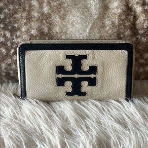 Tory Burch Black and Cream Clutch